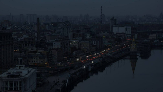 Kiev dans le noir, modèle de transition énergétique et écologique voulue par les mondialistes