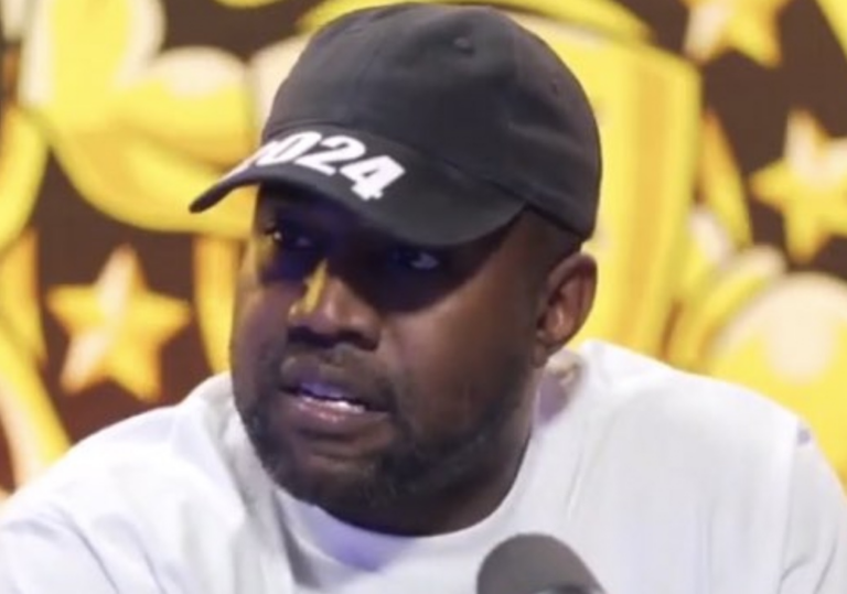 Kanye West surgit dans un show pour appeler à la guerre totale contre la juiverie qui contrôle le système occidental