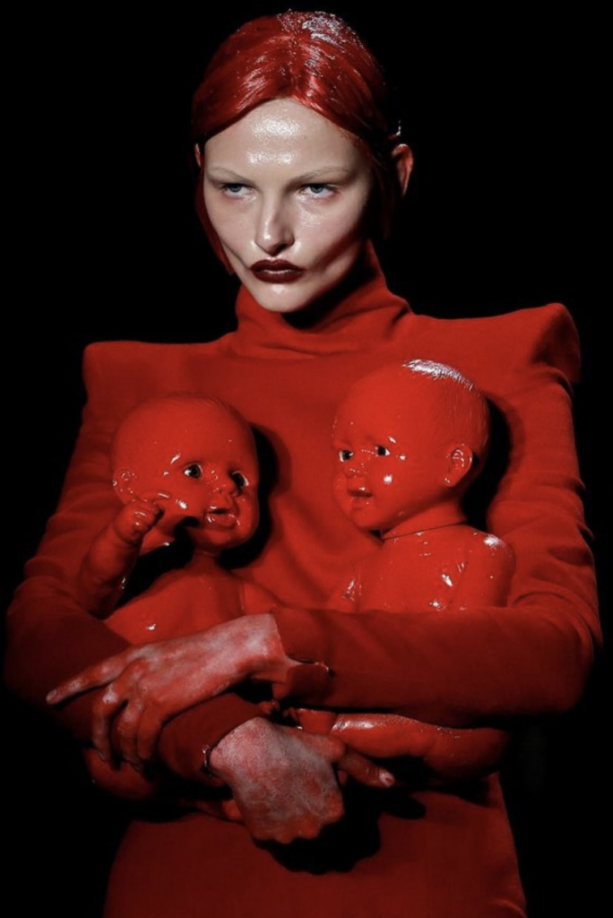 Révélations sur le réseau pédophile et (littéralement) satanique de la marque Balenciaga, dirigé par le juif Cédric Charbit