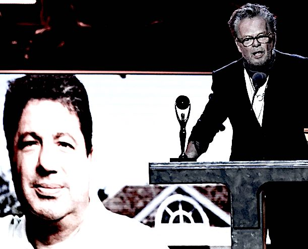 John Mellencamp révèle le secret du succès – Défendez les puissants juifs qui vous asservissent et vous enrichissent