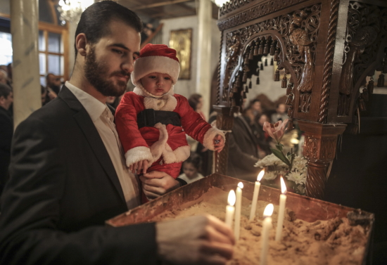 L’État sioniste refuse toujours à de nombreux Palestiniens chrétiens le droit de passer Noël en famille