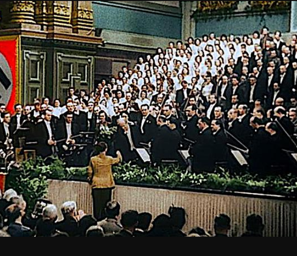1937 : Le Troisième Reich encourage les juifs à développer leur propre « génie créatif» et leurs interdissent de jouer du Beethoven ou du Mozart afin que cesse la mauvaise appropriation culturelle !!!