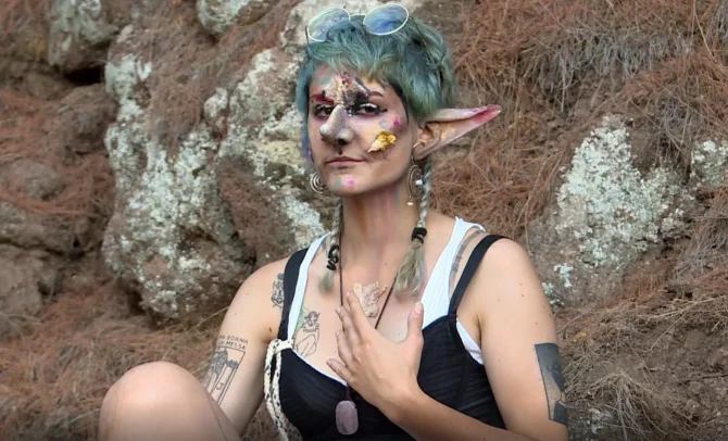 Les  »xénogenres », la nouvelle étape franchie dans la dégénérescence woke 2ELGBTQQIA+  »anti-fa » : ces individus qui se disent être des elfes et des végétaux